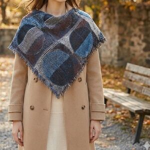 Wilfred Merino Wool Circle Geometric Patterned Fringe Edge Triangle Scarf